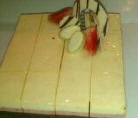 White anh Dark chocolate cake